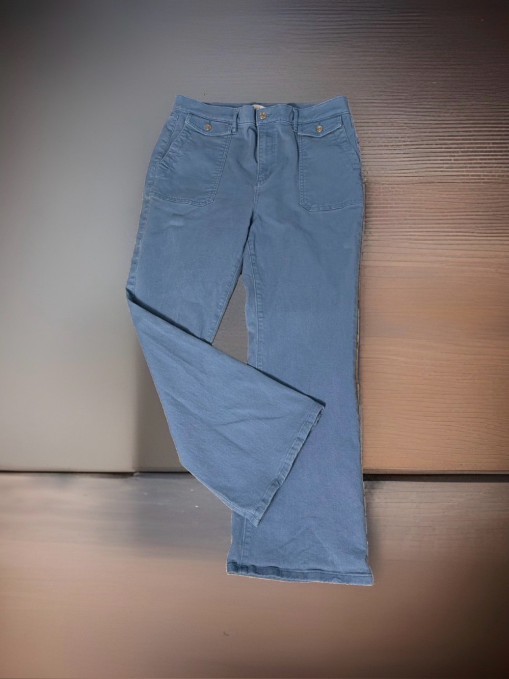 LOFT Women’s Size 32 High Rise Wide Leg Utility Pants. Sky Blue. Frayed Hem.